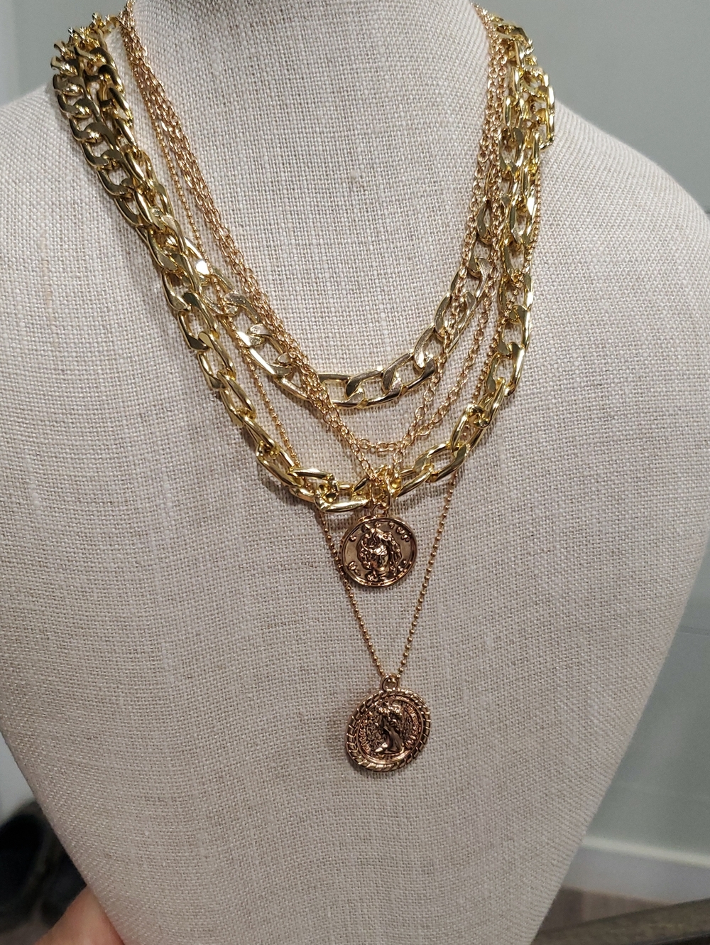 Layered Gold Coin Pendant Necklace - Women's Fashion Jewelry
